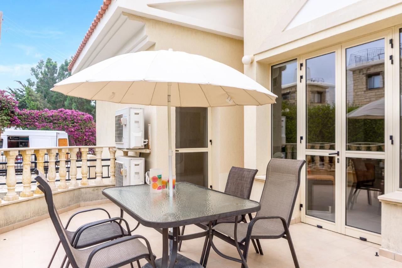 Villa Deja Blue By Ezoria Villas Коръл бей Екстериор снимка